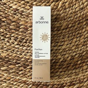 New In Box Arbonne FunSun Tinted Self-Tanning Lotion - White and Tan